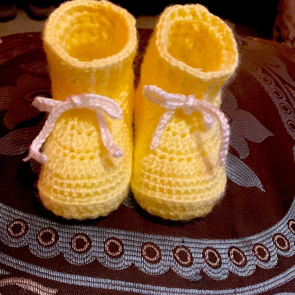 Baby shoes handmade size 0/3 month